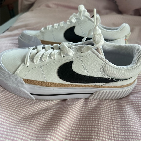 Nike Court Legacy Lift Women's Shoes - Picture 1 of 4